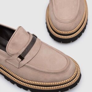 Peserico Taupe Loafers 39 New with Body